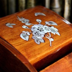 Petite boite à bijoux nacré