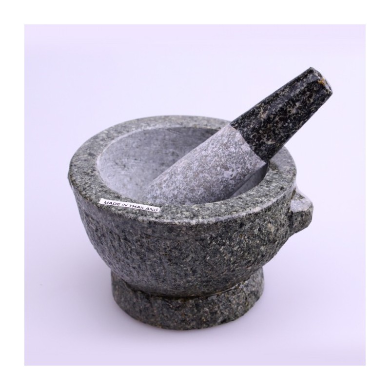 Mortier et pilon en pierre 