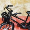 Vélo avec panier miniature