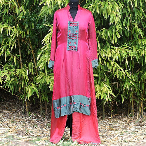 Ensemble tunique en soie rouge bordeaux chemisier long et pantalon